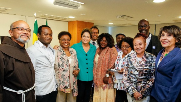 Imagem de Dilma: “Sanção da Lei de Cotas é uma vitória contra a discriminação racial” 